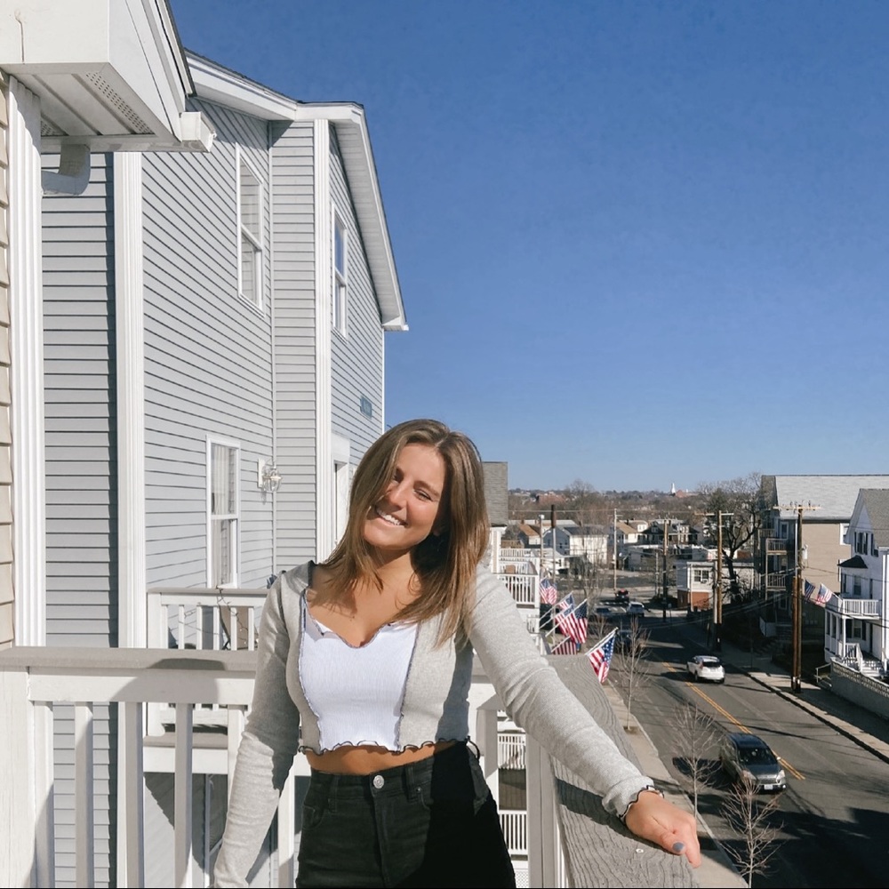 Meet your Posher, Olivia